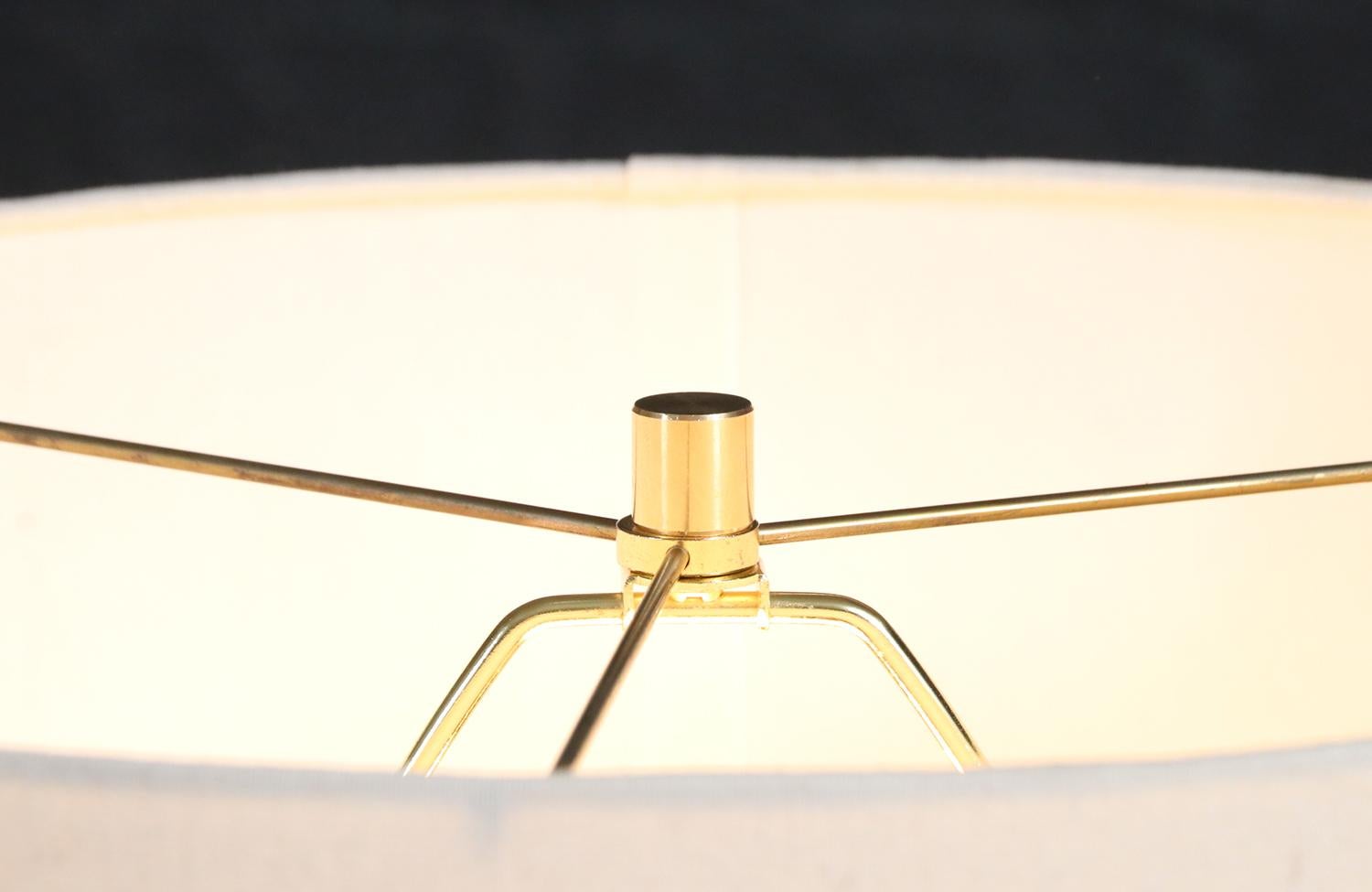 Mid-20th Century Expertly Restored -Mid-Century California Modern Sculpted Table Lamp by Modeline For Sale