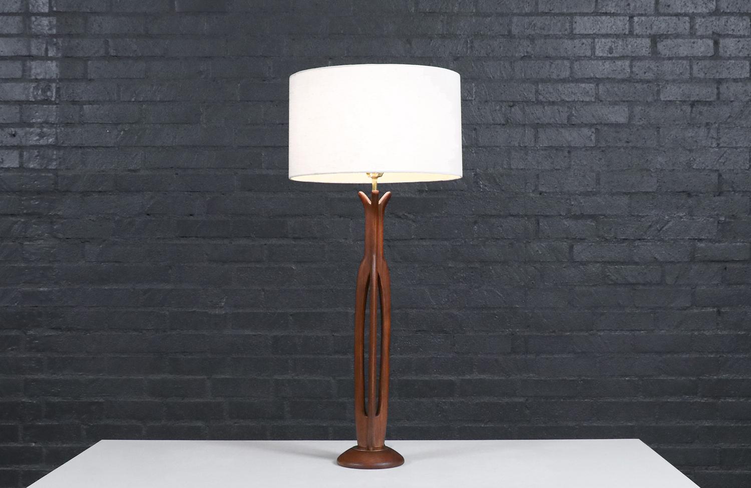 American Expertly Restored -Mid-Century California Modern Sculpted Table Lamp by Modeline For Sale