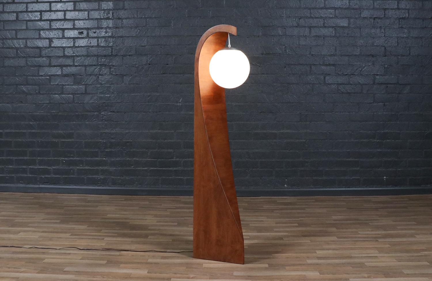 Designer: Jack Haywood
Manufacturer: Modeline
________________________________________

Transforming a piece of Mid-Century Modern furniture is like bringing history back to life, and we take this journey with passion and precision. With over 17