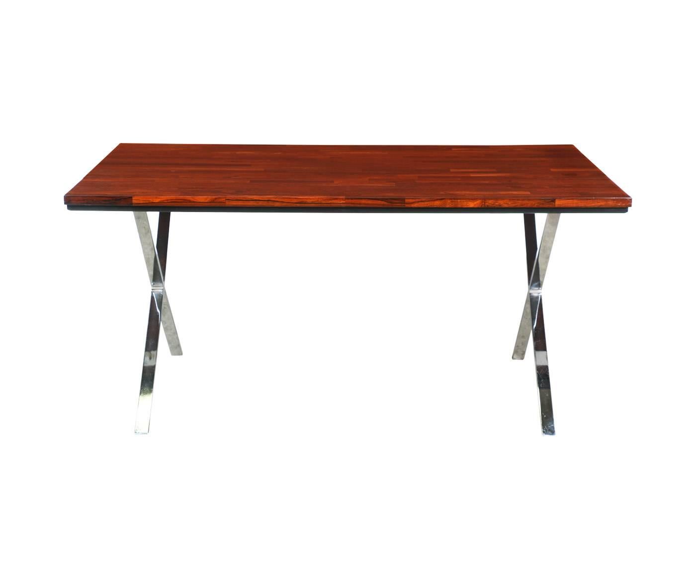 Designer: Unknown.
Manufacturer: Unknown.
Period/Style: Mid-Century Modern.
Country: United States.
Date: 1960s.

Dimensions: 28″ H x 60″ W x 36″ D.
Materials: Rosewood, chrome shows some minor wear.
Condition: Excellent – Newly