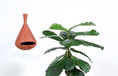 Abri suspendu pour oiseaux « Malcolm Leland » de la marque Architectural Pottery