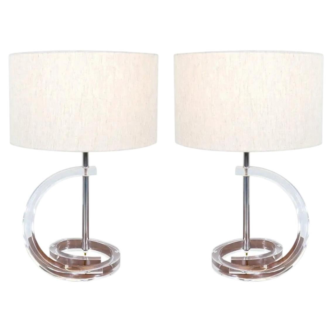 Mid-Century Modern Sculpted Lucite Table Lamps For Sale
