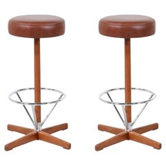 Drehbarer Barhocker aus Teakholz und Chrom von Borje Johanson für Johanson Design