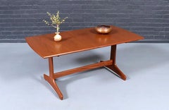 Table de salle à manger moderne du milieu du siècle, à feuilles de papillon, restaurée par Peter Hayward
