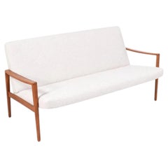 Fachmännisch restauriert - Dänisches Modernes Sofa aus Teakholz mit Skulpturen