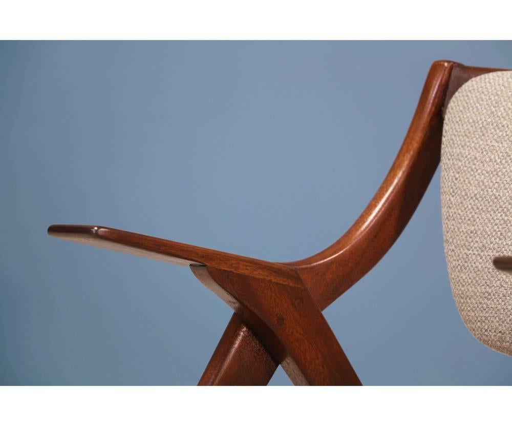 Mid-Century Modern “Scissor” Lounge Chairs 3