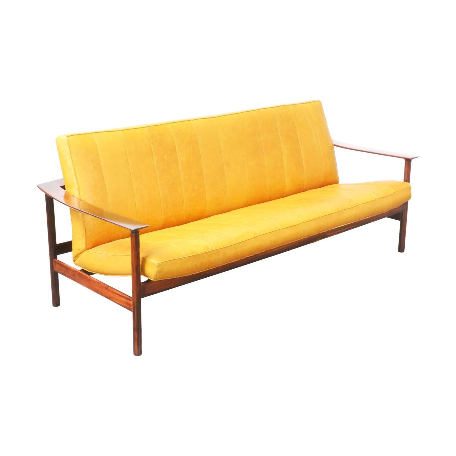 sven ivar dysthe sofa