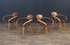 Restaurado por expertos - Juego de 4 sillones "Pretzel" de Norman Cherner para Plycraft