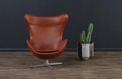 Cognacfarbener Ledersessel „Egg“ von Arne Jacobsen für Fritz Hansen, Vintage