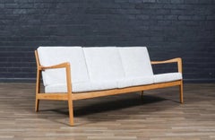 Restaurado por expertos - Folke Ohlsson Modelo "Tema 1" Sofá de madera de haya para Dux