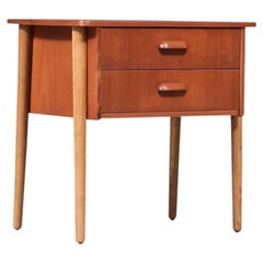 Restaurati con perizia - Comodini Sigfred Oman in teak e Oak per Ølholm Møbelfabrik