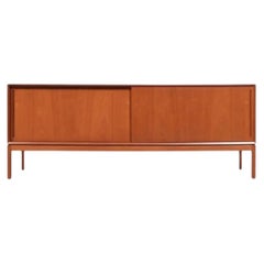 Restaurada por expertos - Credenza danesa moderna de teca de Aksel Kjersgaard