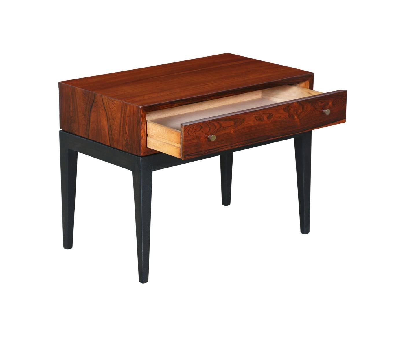 Designer: Harvey Probber.
Manufacturer: Harvey Probber.
Period/Style: Mid-Century Modern.
Country: United States.
Date: 1950s.

Dimensions: 21