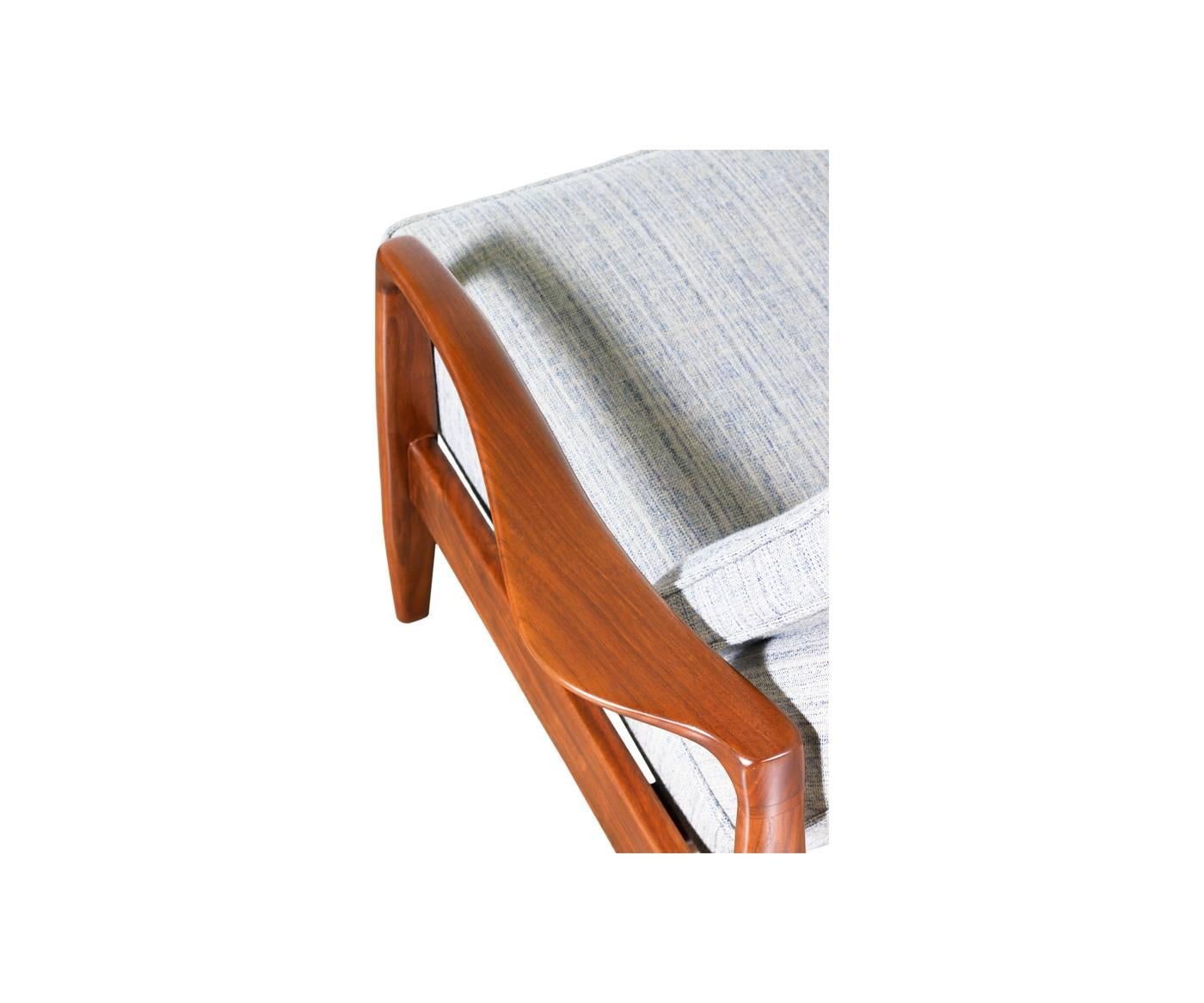 Milo Baughman Walnut Reclining Lounge Chair for Thayer Coggin 1