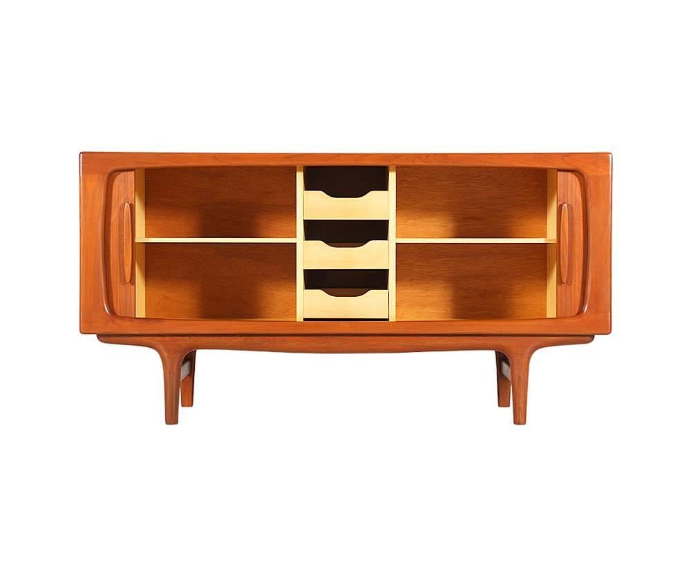 Designer: Bernhard Pedersen and Son.
Manufacturer: Bernhard Pedersen and Son.
Period/Style: Danish Modern.
Country: Denmark.
Date: 1960s.

Dimensions: 32.75″ H x 63″ L x 18.25″ W.
Materials: Teak.
Condition: Excellent, newly