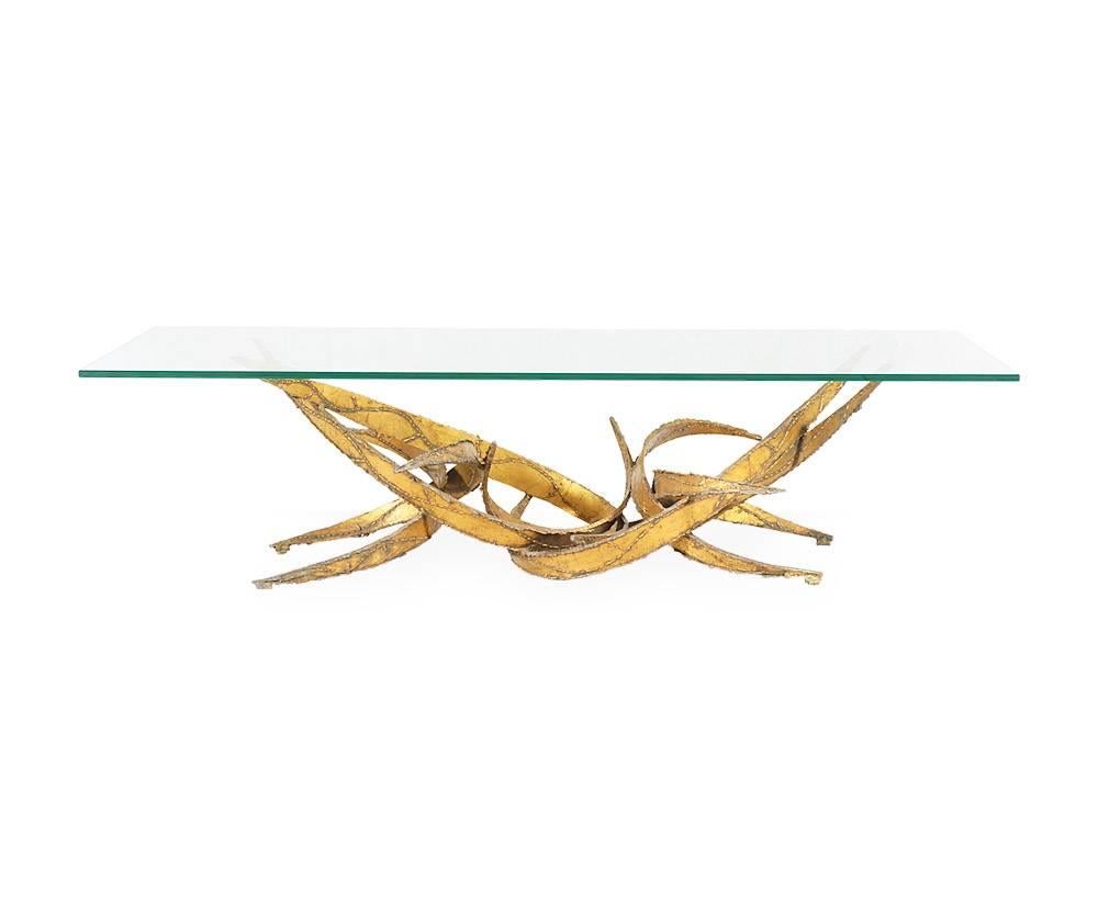 Designer: Silas Seandel.
Manufacturer: Silas Seandel Studio.
Period/Style: Mid-Century Modern.
Country: United States.
Date: 1970s.

Dimensions: 16″ H x 60″ L x 24″ W.
Materials: Torch cut steel, original glass.
Condition: Distressed finish