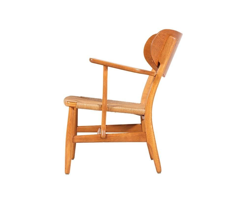 Mid-Century Modern Hans J. Wegner Ch-22 Lounge Chair for Carl Hansen & Son