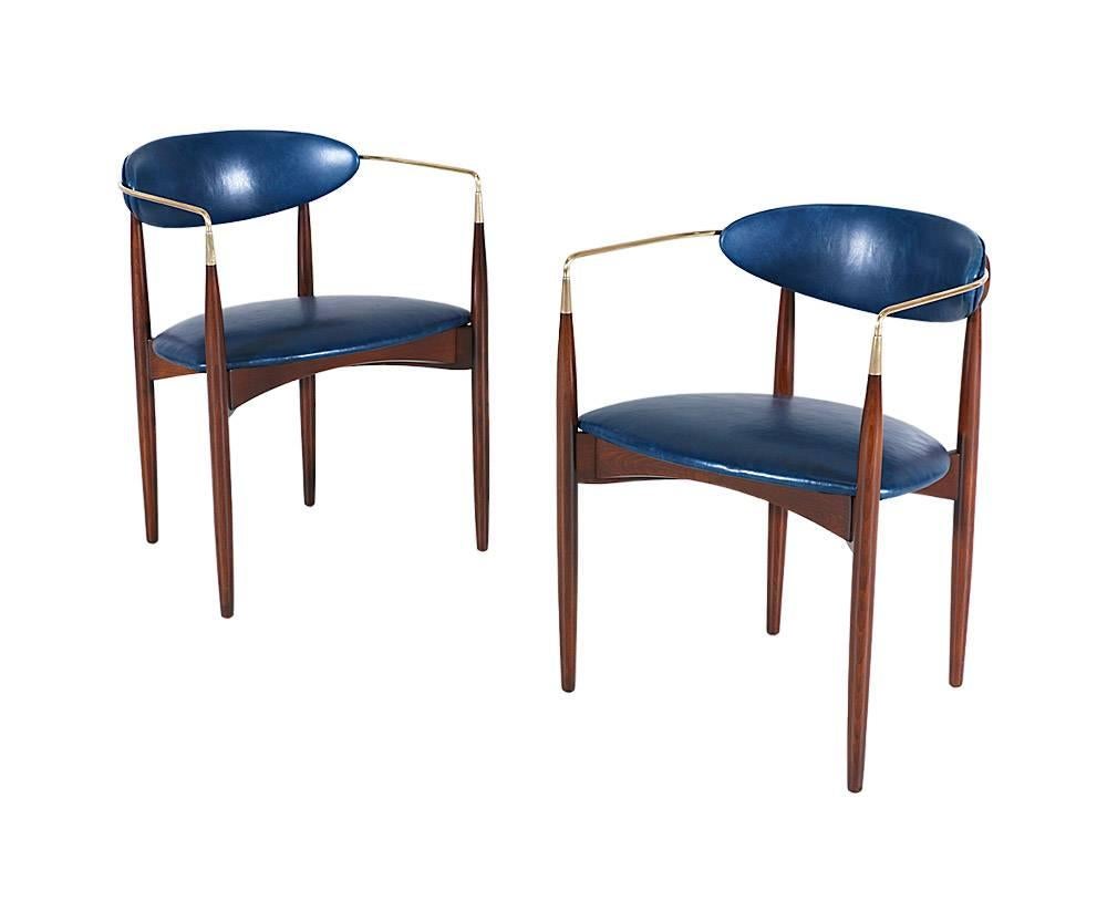 Mid-Century Modern Pair of Dan Johnson “Viscount” Brass Accent Armchairs for Selig