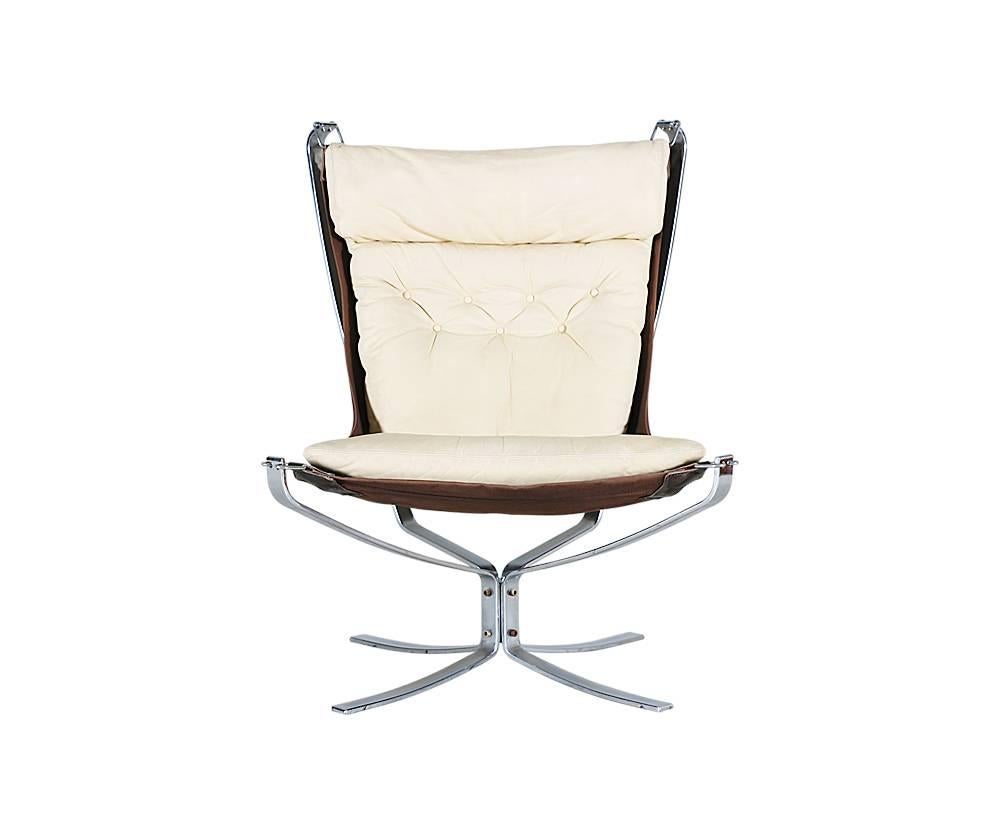 Designer: Sigurd Ressel
Manufacturer: Vatne Møbler
Period/Style: Scandinavian Modern
Country: Norway
Date: 1971

Dimensions: 39.75 H x 30 W x 30 D
Seat height 17.5
Materials: Chrome, original leather, canvas sling
Condition: Minor wear