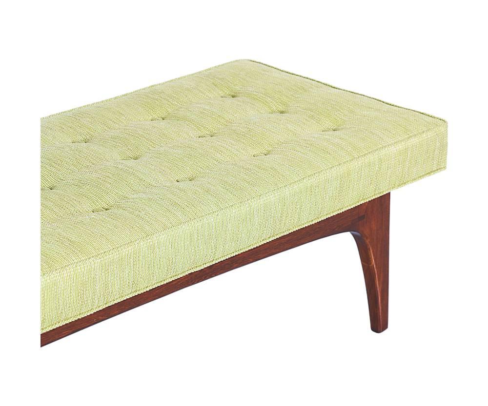 Mid-Century Tufted Resting Bench In Excellent Condition In Los Angeles, CA