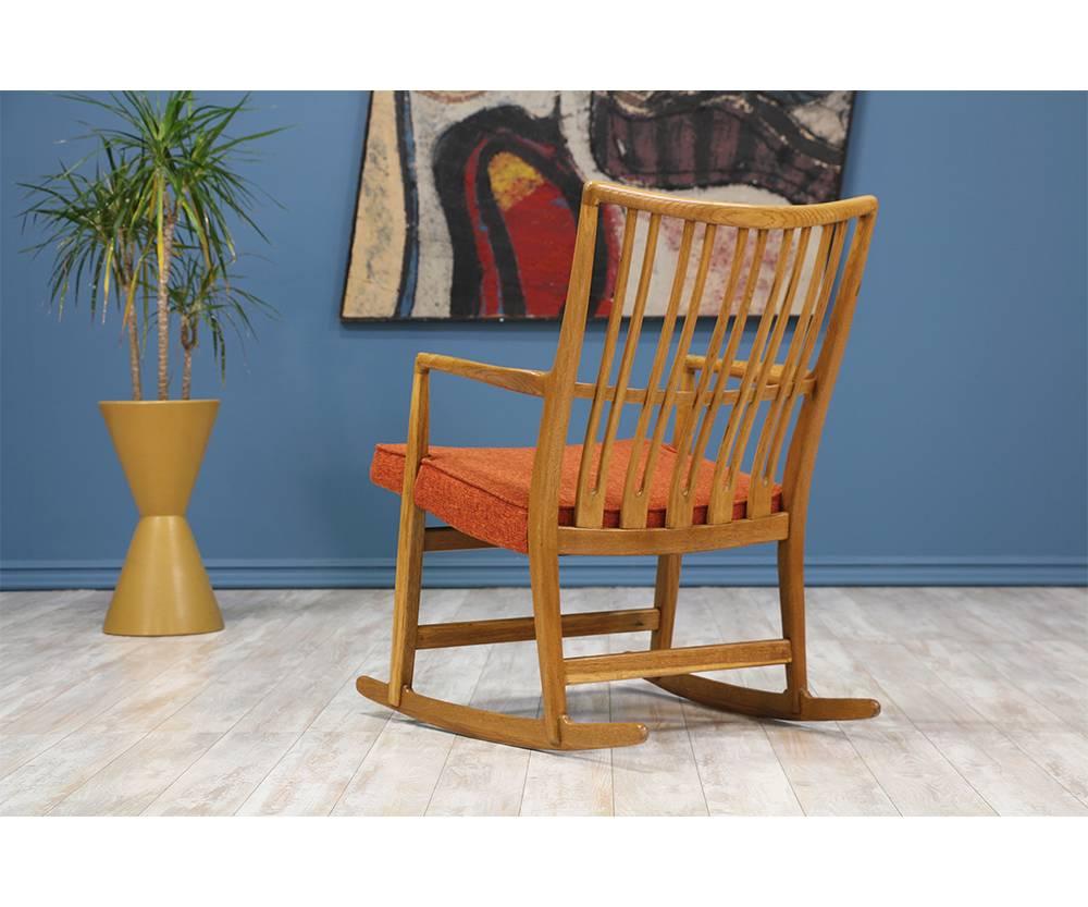 Hans J. Wegner ML-33 Rocking Chair for Mikael Laursen In Excellent Condition In Los Angeles, CA