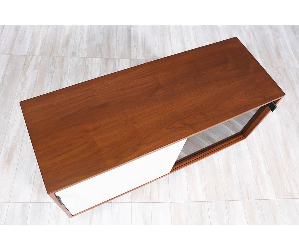 Florence Knoll Lacquered and Walnut Credenza 1