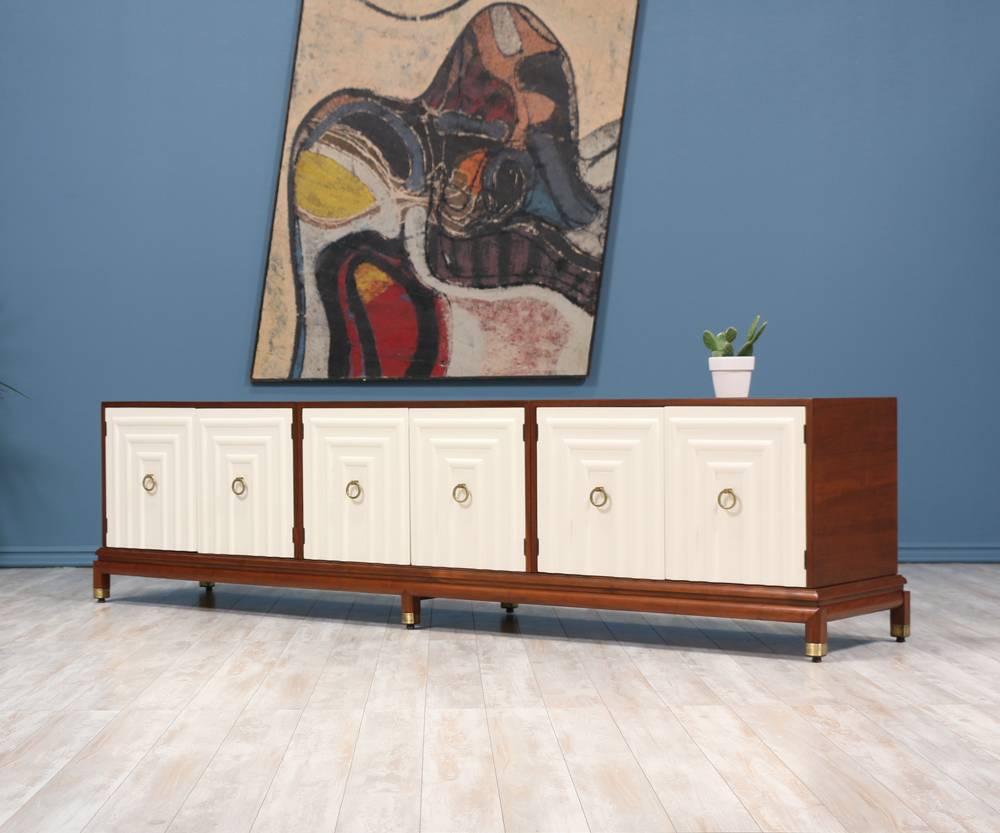 Renzo Rutili Two-Tone Lacquered & Walnut Credenza for Johnson Furniture 3