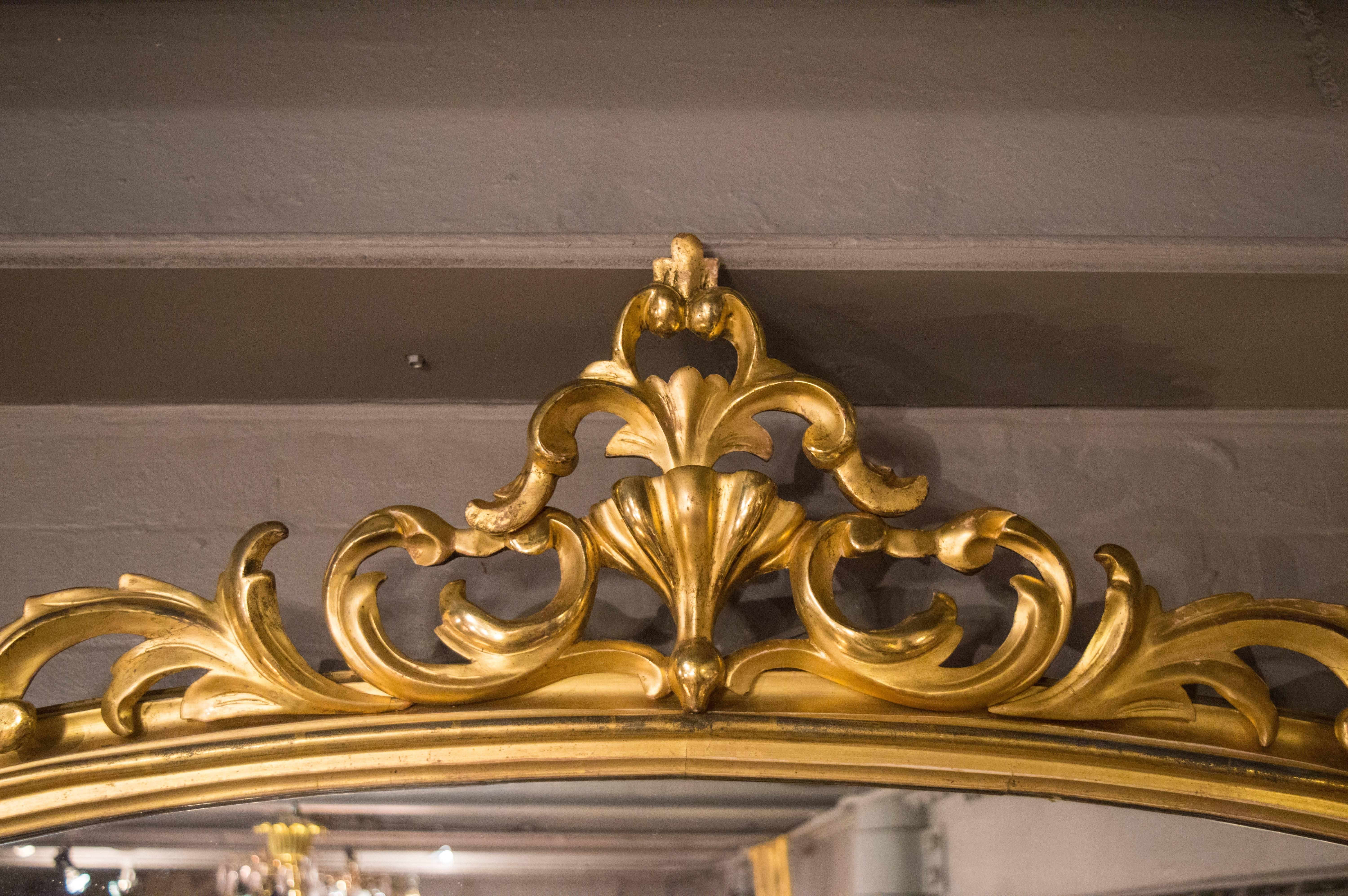 Overmantle Mirror, Mid-19th Century, English Carved Giltwood  In Excellent Condition In London, GB