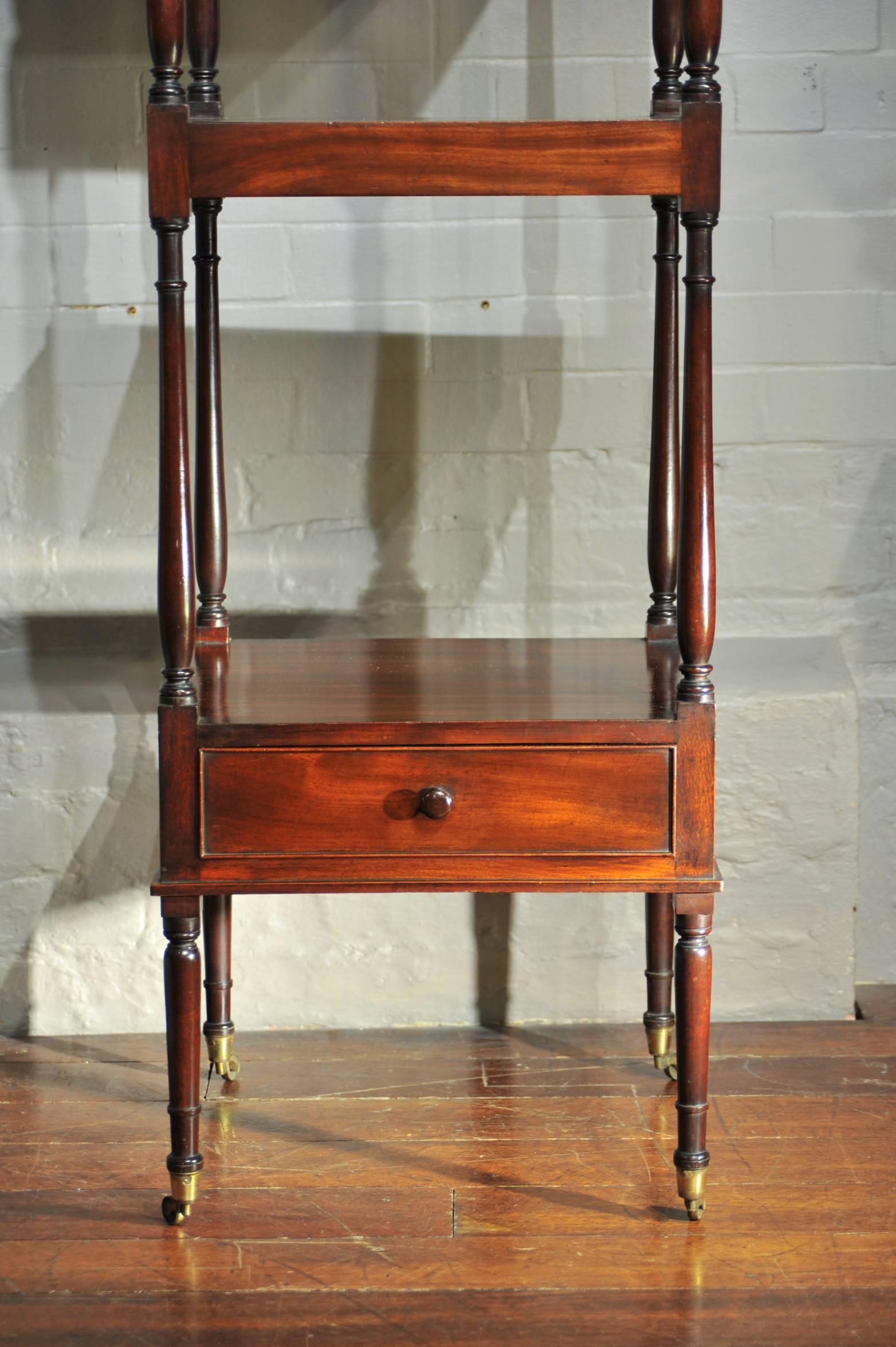 Early 19th Century Side Table, Mahogany Shelving, Regency Period What Not  In Excellent Condition For Sale In London, GB