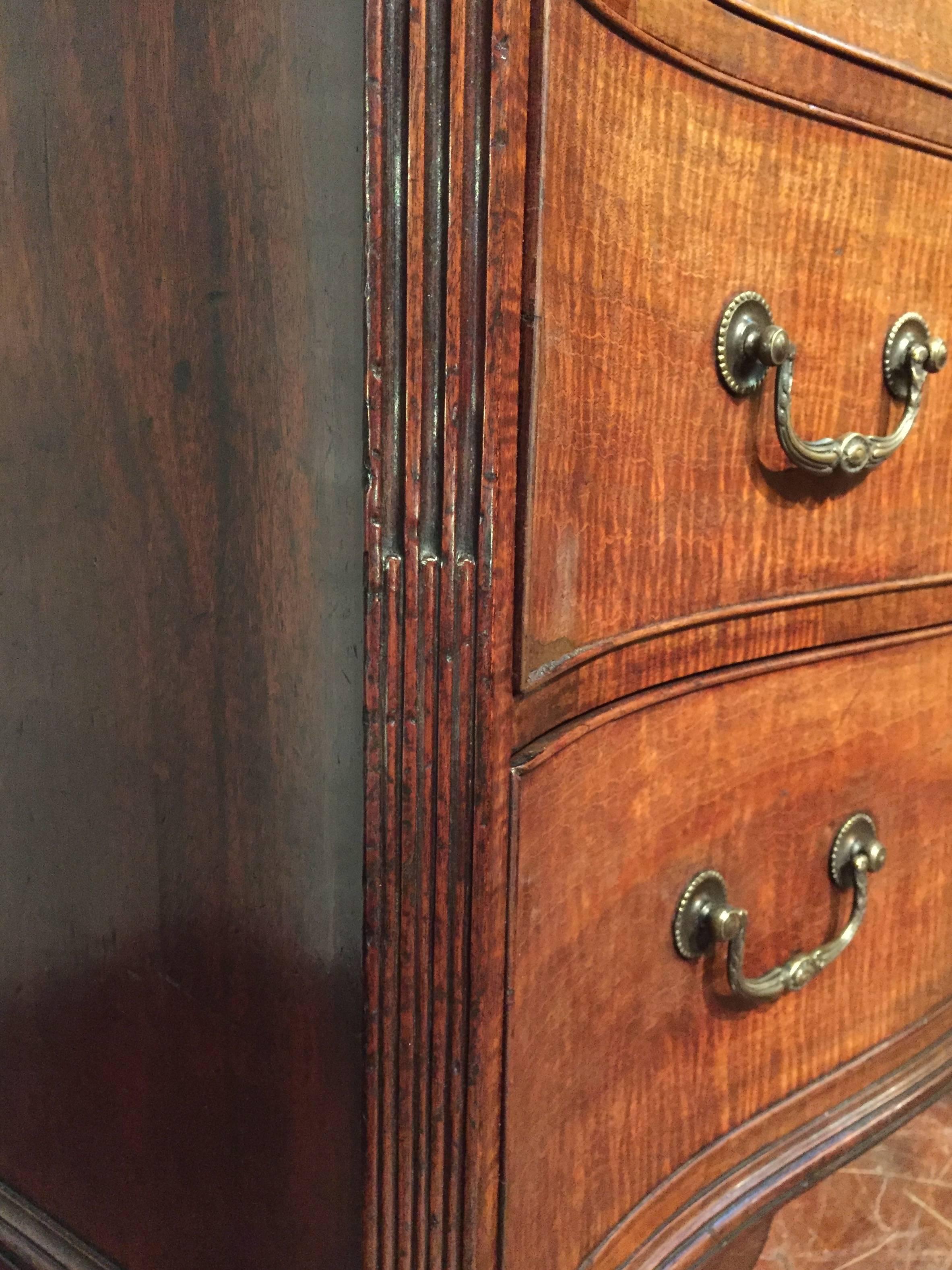 English George III Period Serpentine Front Chest of Drawers