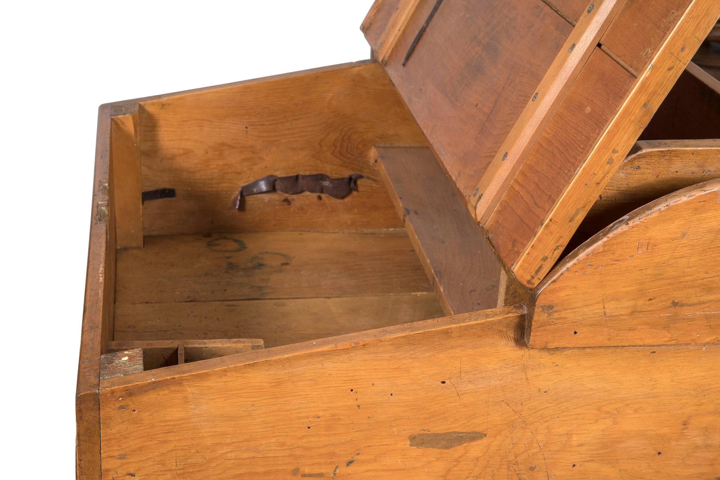 Hand-Crafted 19th Century Primitive Americana Pine Desk