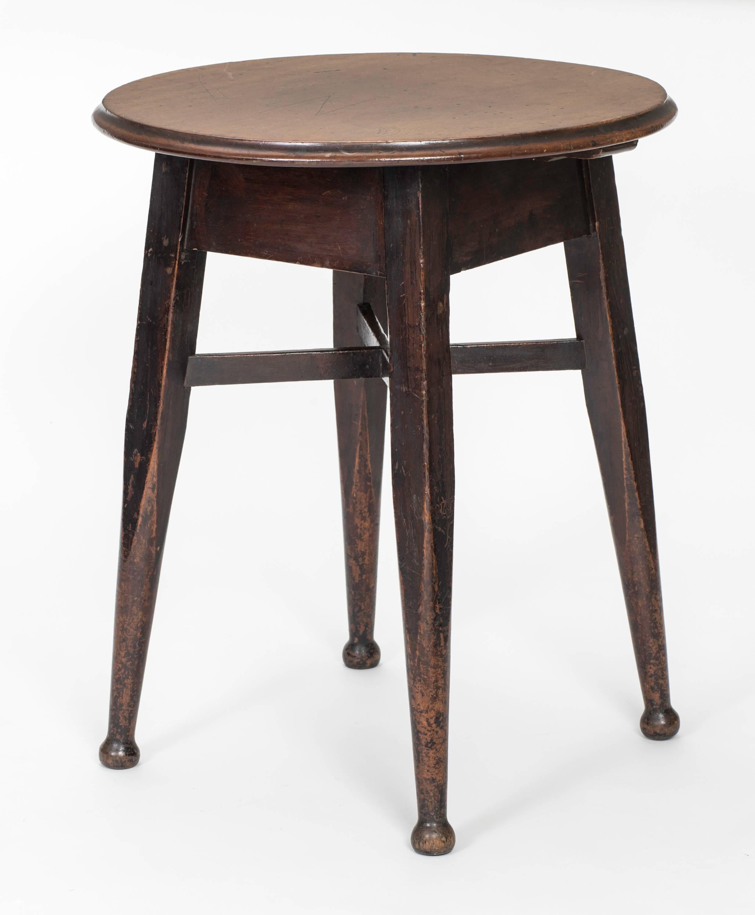 Walnut English Round Side Table, circa 1900s