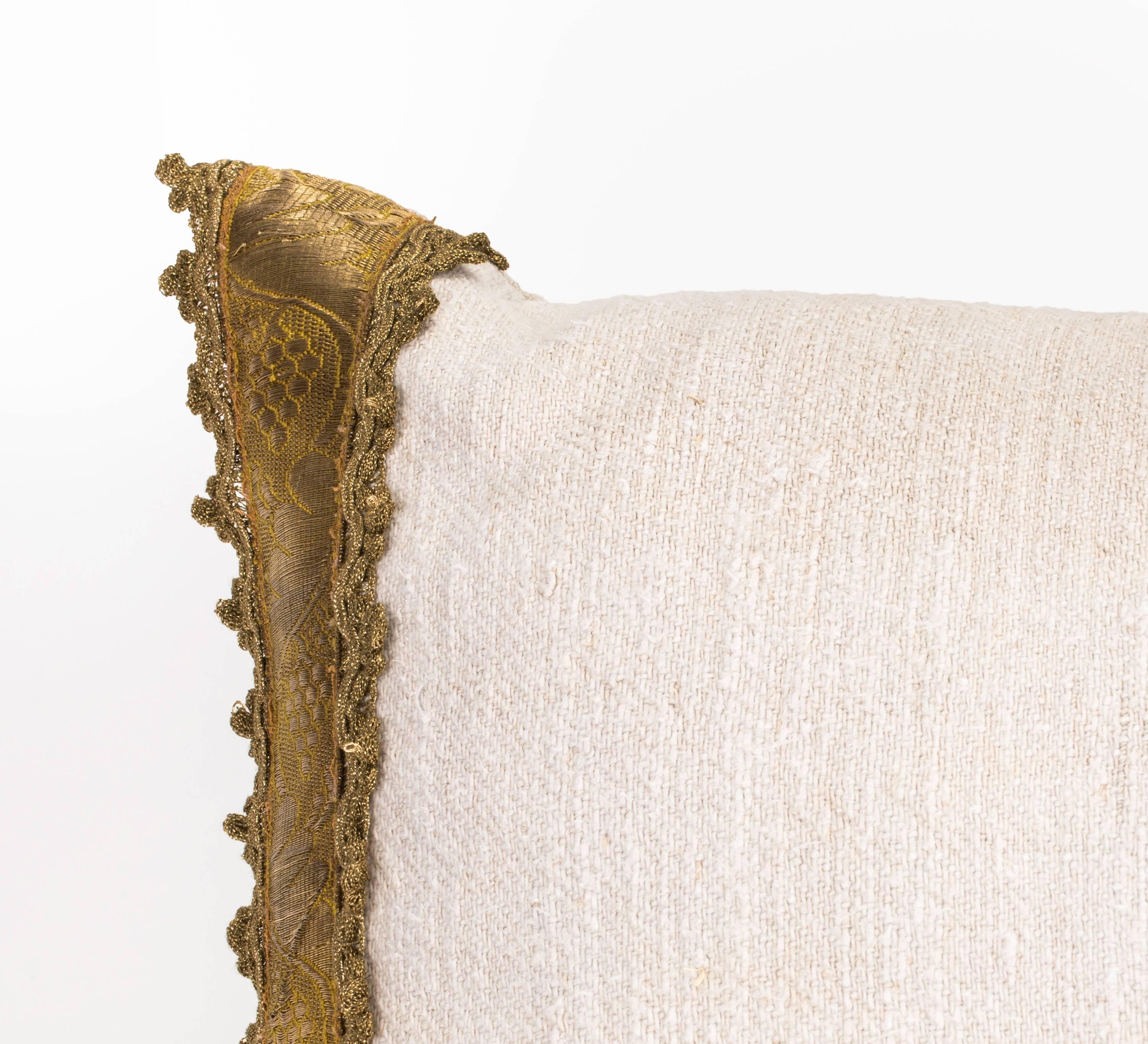 Linen Antique Metallic Gold Thread Fleur-de-Lis Appliqué Pillow