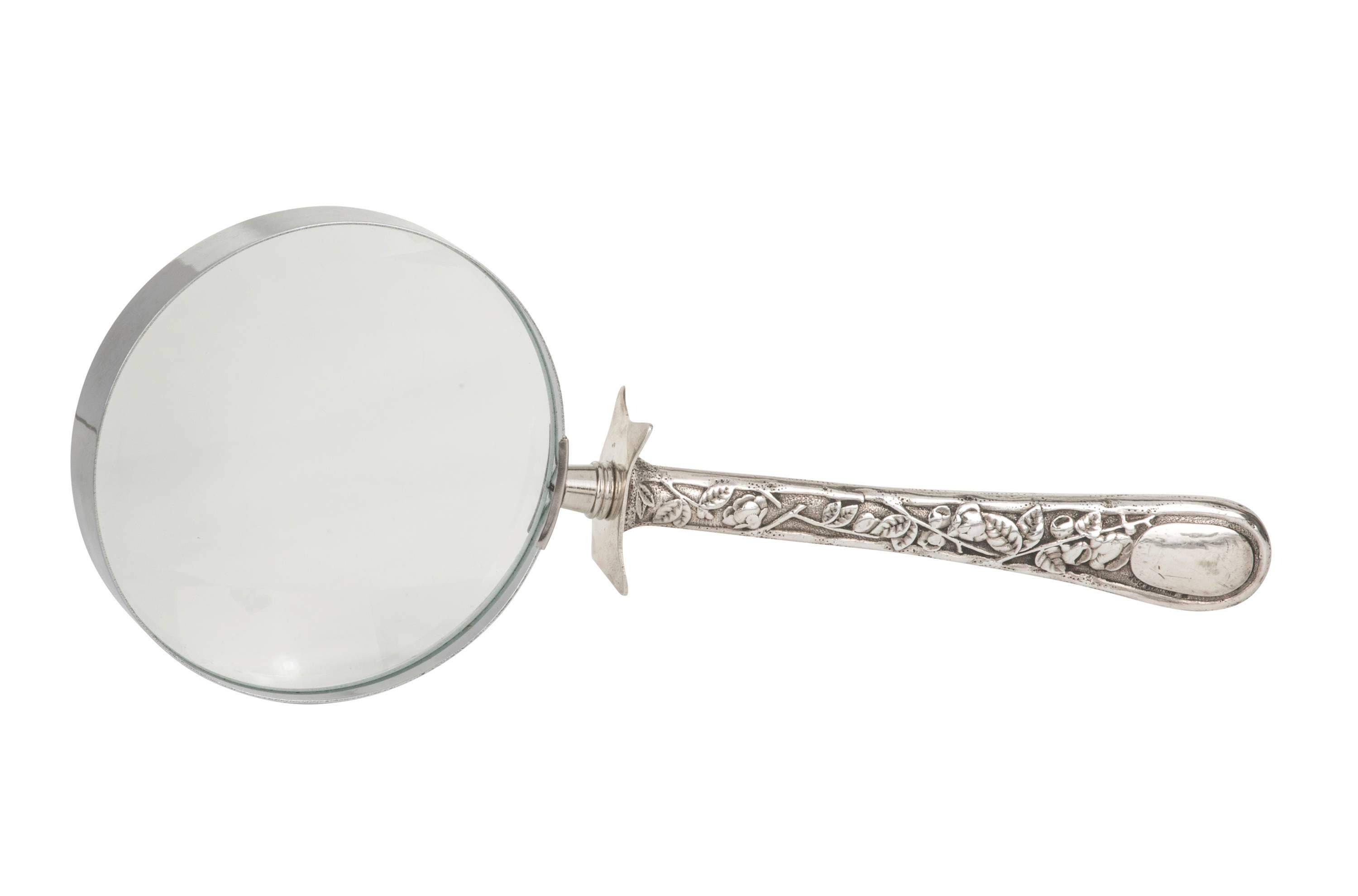 Magnifying Glass, Sterling Silver In Excellent Condition For Sale In Summerland, CA