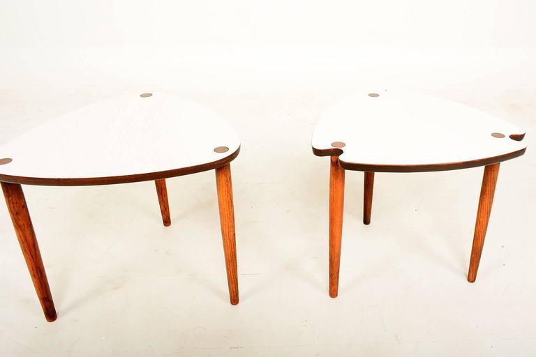Mid-Century Modern Triangular Nesting Tables at 1stDibs