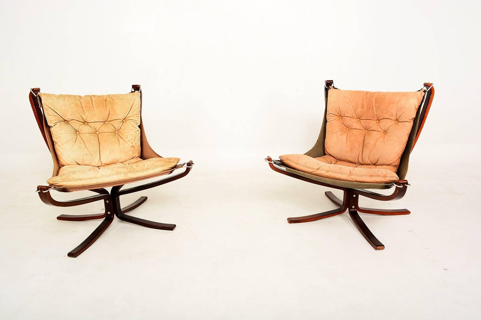 Falcon Chairs and Ottoman Sigurd Resell 3