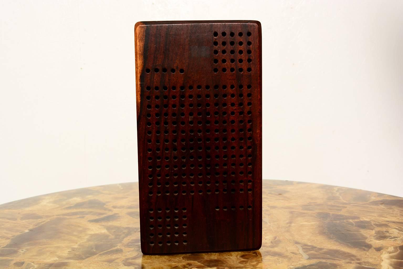 For your consideration a beautiful vintage rosewood cribbage board. 
For decoration only, we are selling only the board.
 1960s.