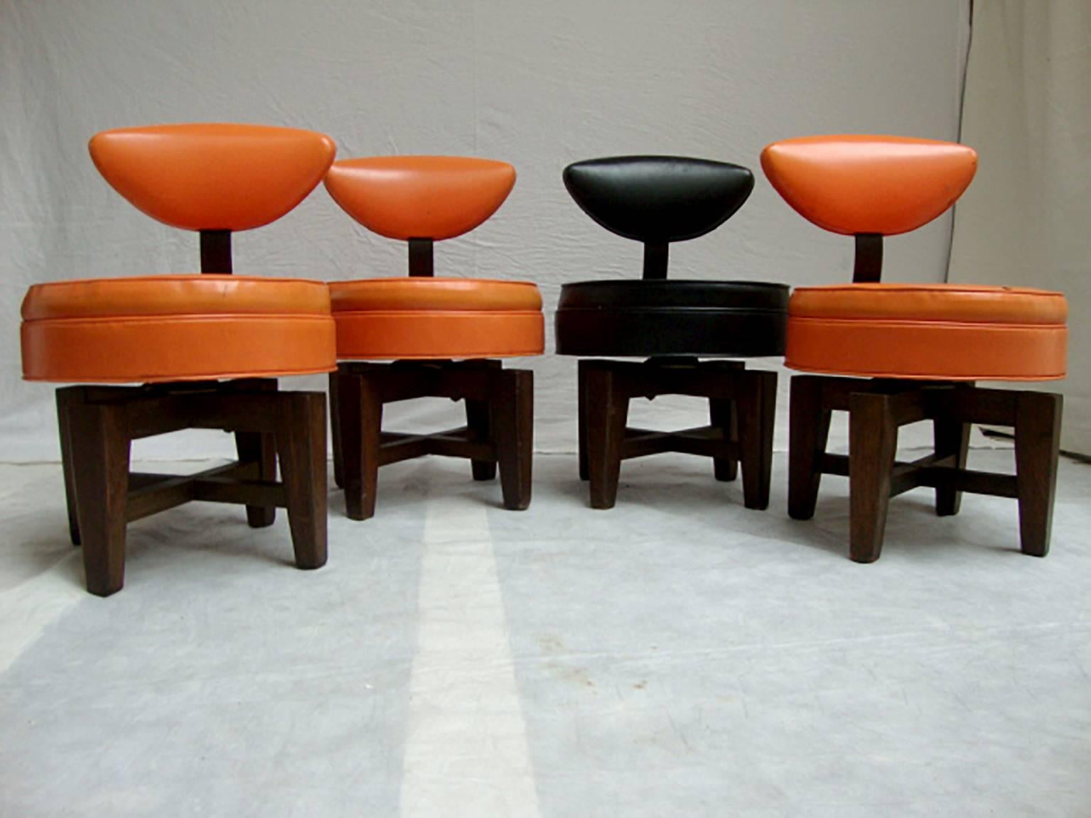 Mid-20th Century Set of Four Mid-Century Modern Lounge Chairs 