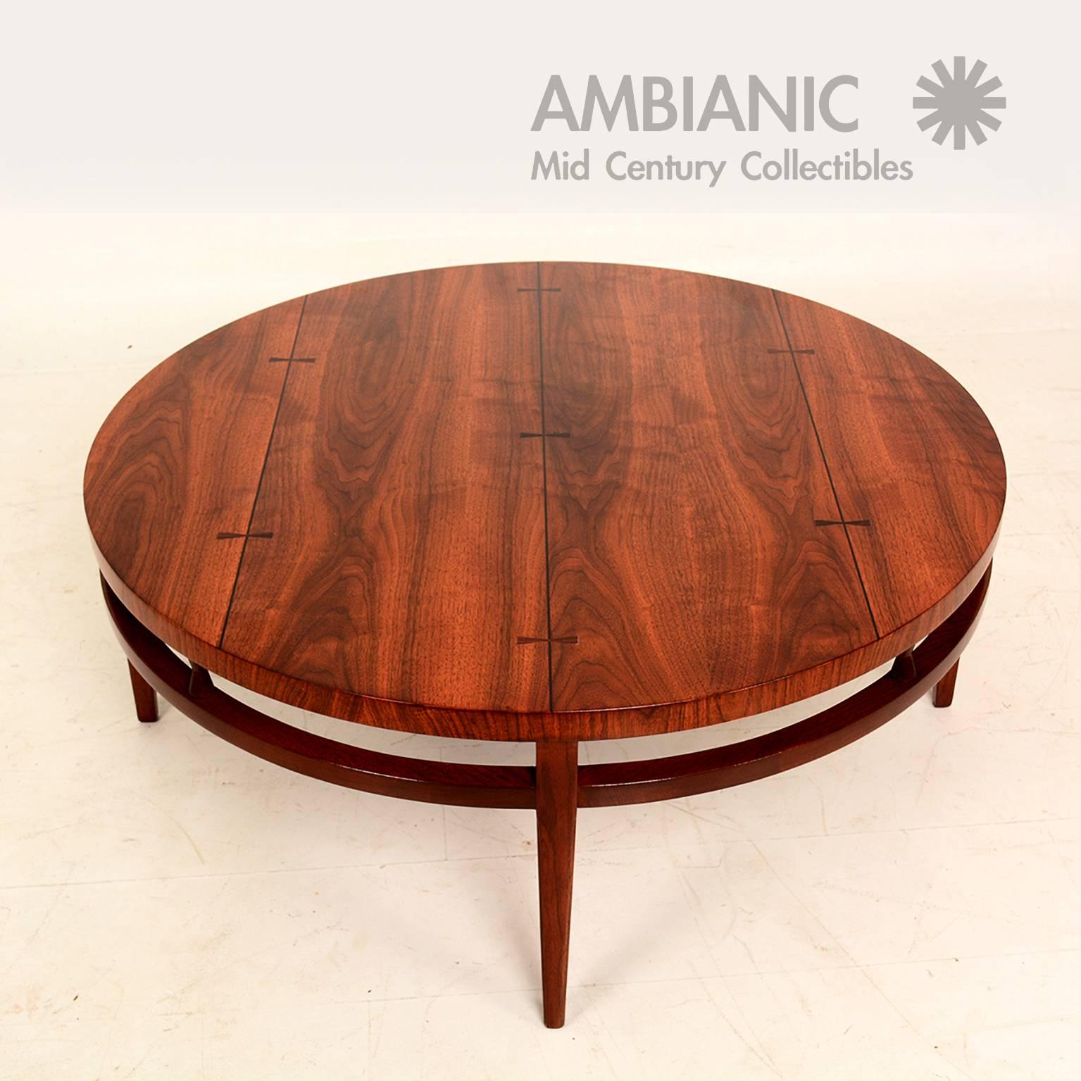 American Mid-Century Modern Round Coffee Cocktail Table by Lane after Paul McCobb