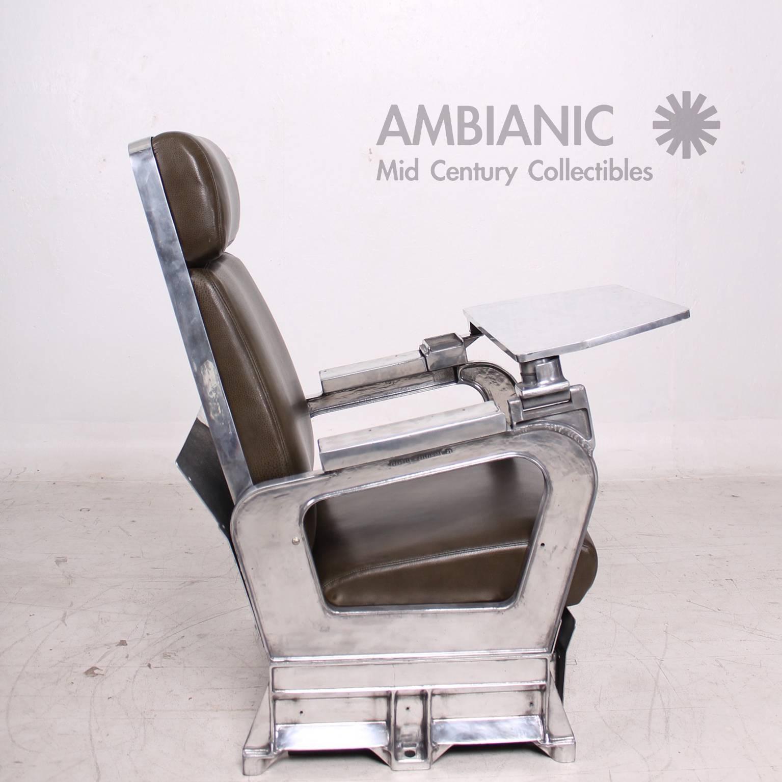 Mid-Century Modern Aluminum Airplane Chair 4