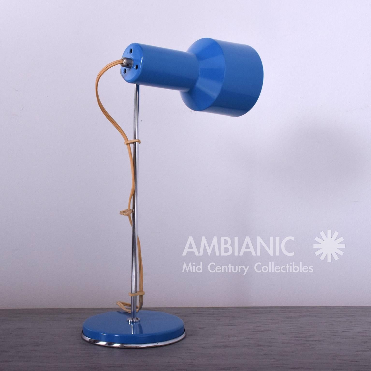 Aluminum Pair of Mid-Century Modern Table Lamps Adjustable Shades