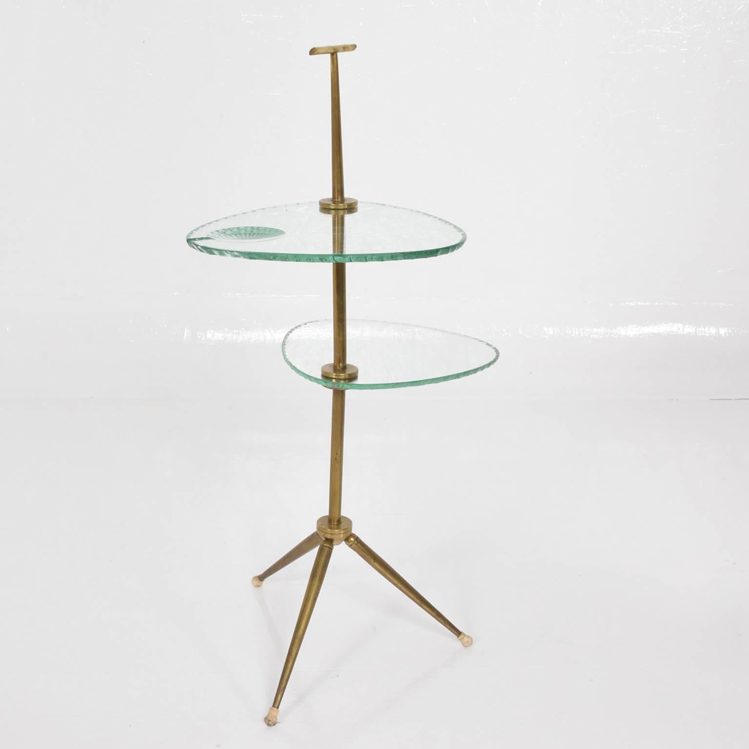 Mid-Century Modern Italian Side Table Brass and Glass after Fontana Arte 4