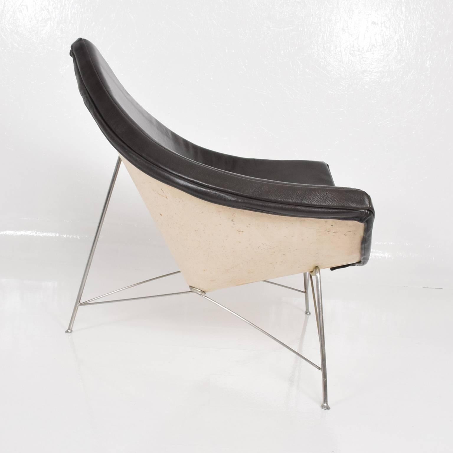 nelson coconut lounge chair