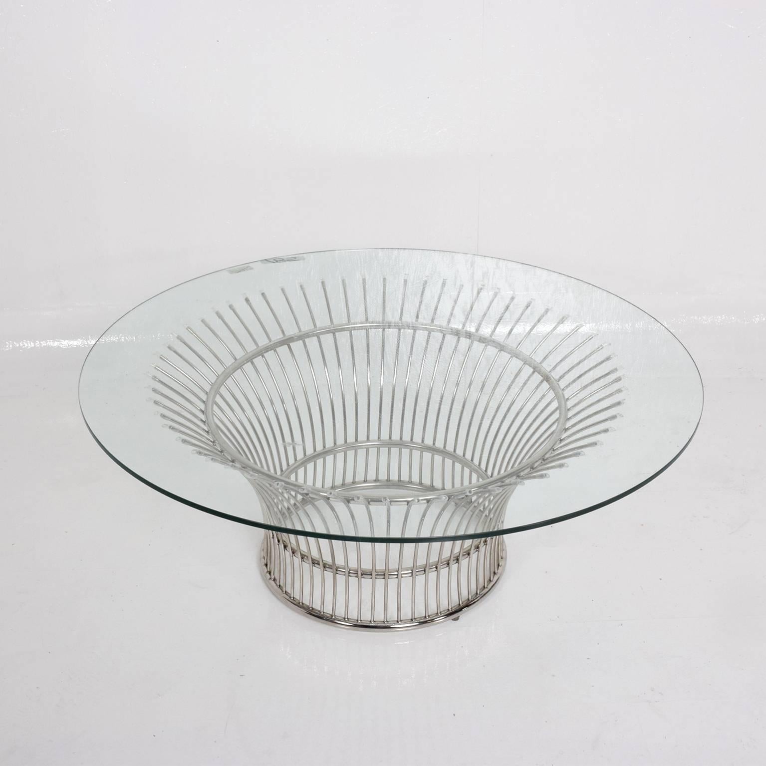 Glass Coffee Table in the style of Warren Platner