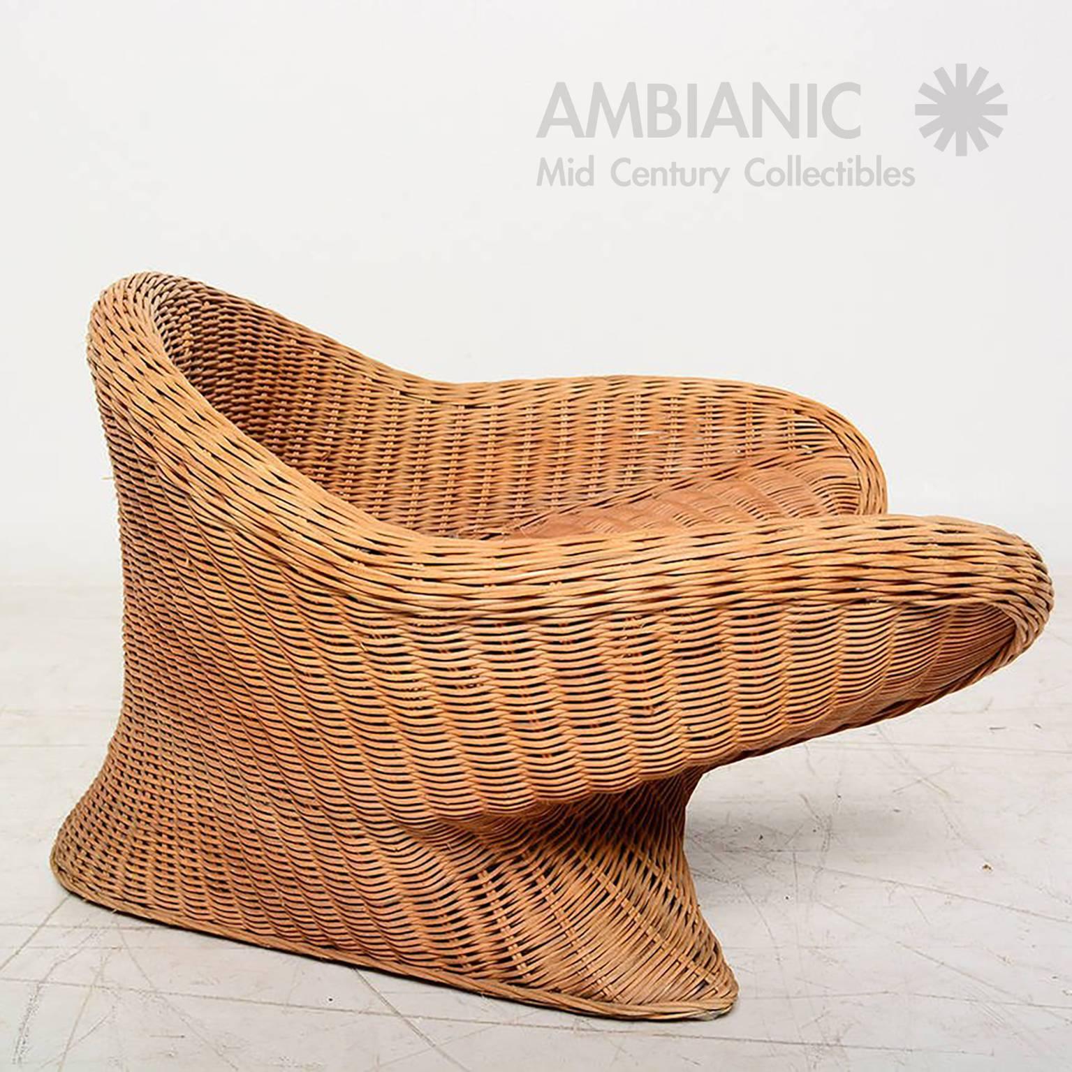 Mid Century Modern Italian Wicker Chair In Excellent Condition In Chula Vista, CA