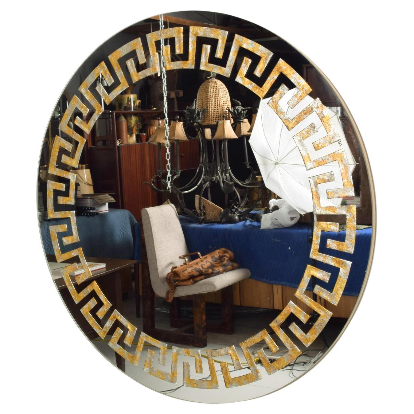 1970s David Marshall Round Wall Mirror Églomisé Greek Key Spain For Sale