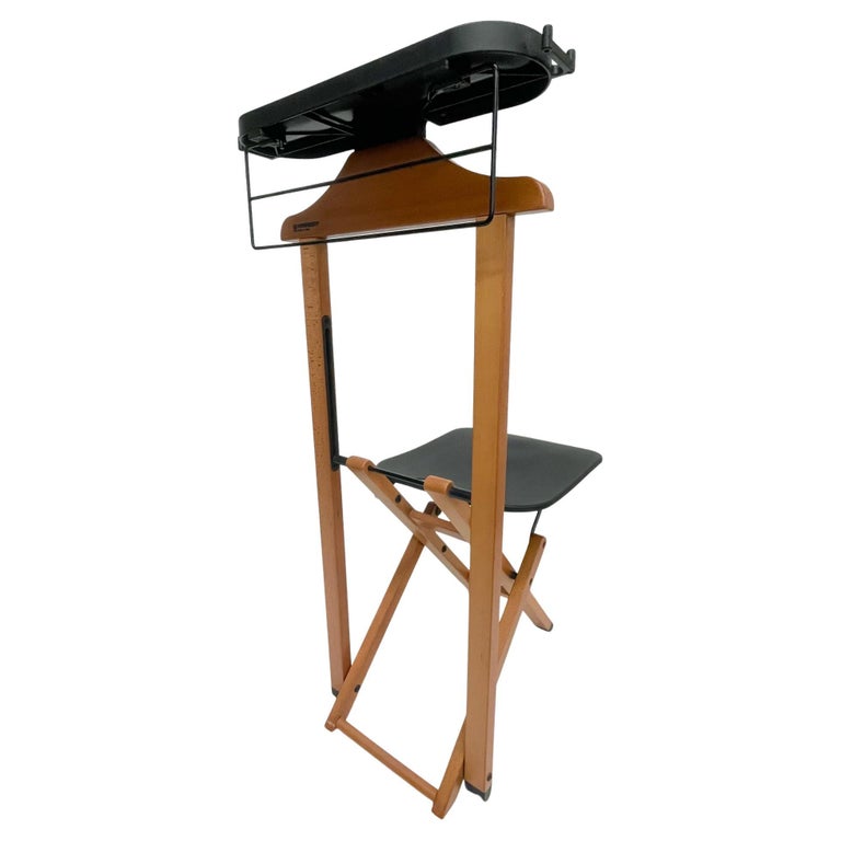 1990s Foppapedretti Gentleman's Suit Chair Folding Valet Stand Italy For  Sale at 1stDibs