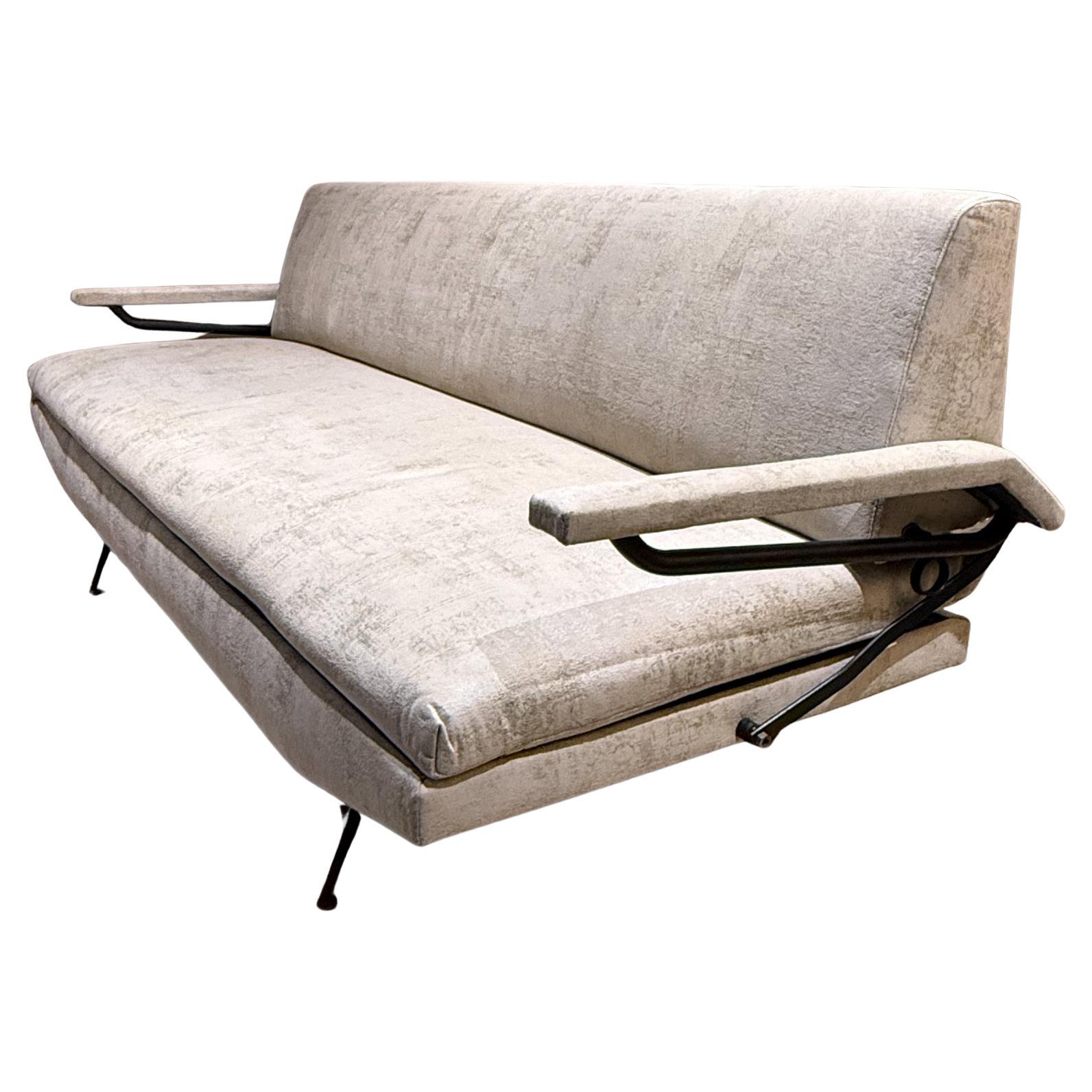 Mid-Century Modern Style Osvaldo Borsani Italian Sofa Daybed from Italy