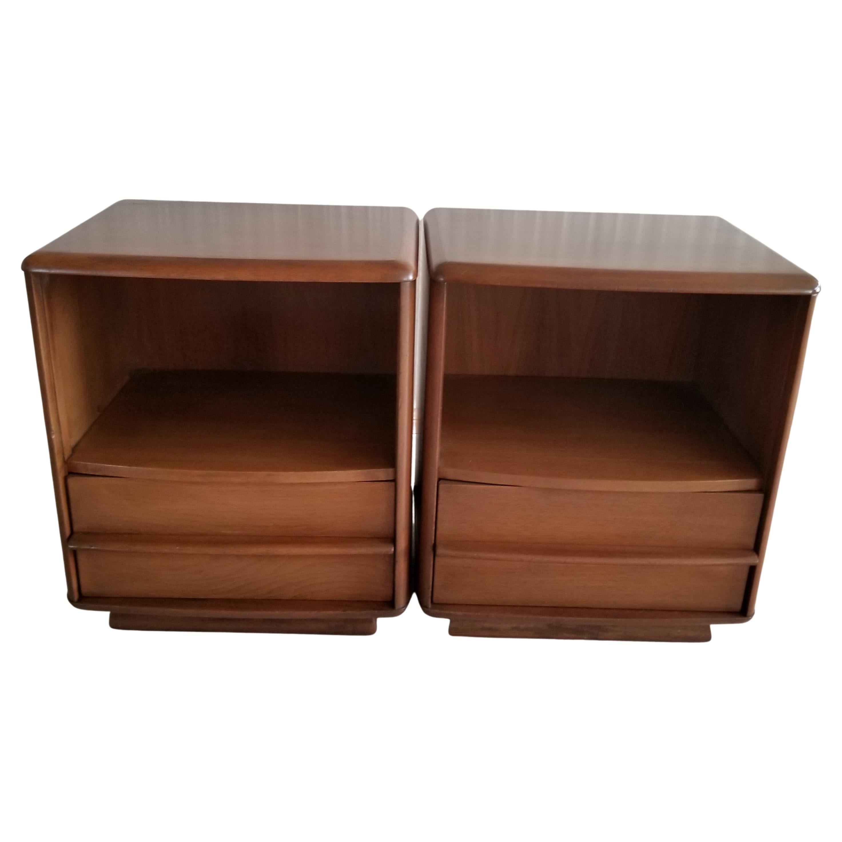 1960s Kent Coffey Arcadia Curvaceous Nightstands Mahogany & Walnut In Good Condition In Chula Vista, CA
