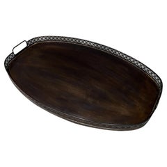 Vassoio di servizio italiano del 1950 con finiture decorative in ottone patinato Italia Metà Secolo